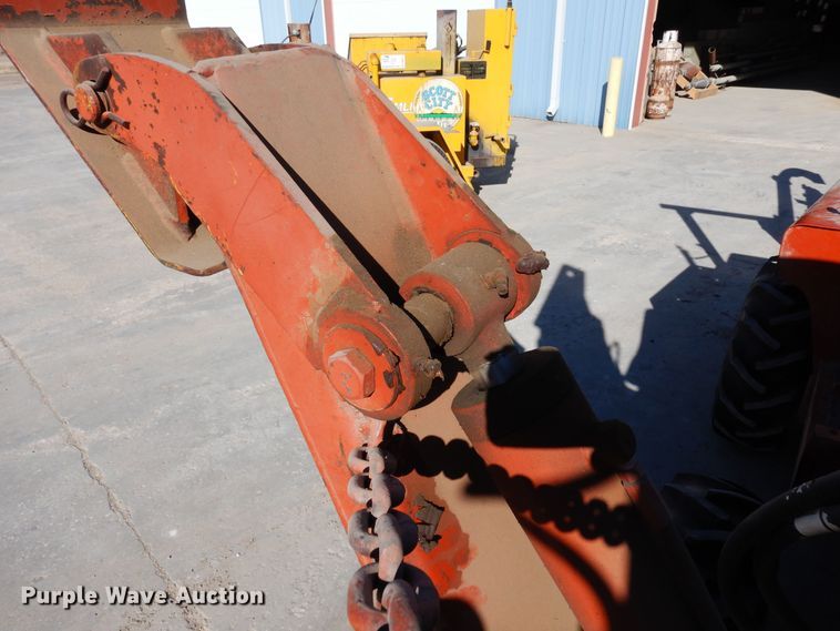 image for item DN6276 2000 Ditch Witch R40  trencher