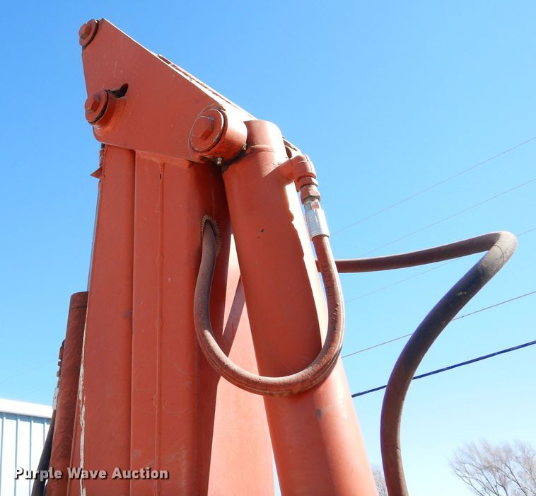 image for item DN6276 2000 Ditch Witch R40  trencher