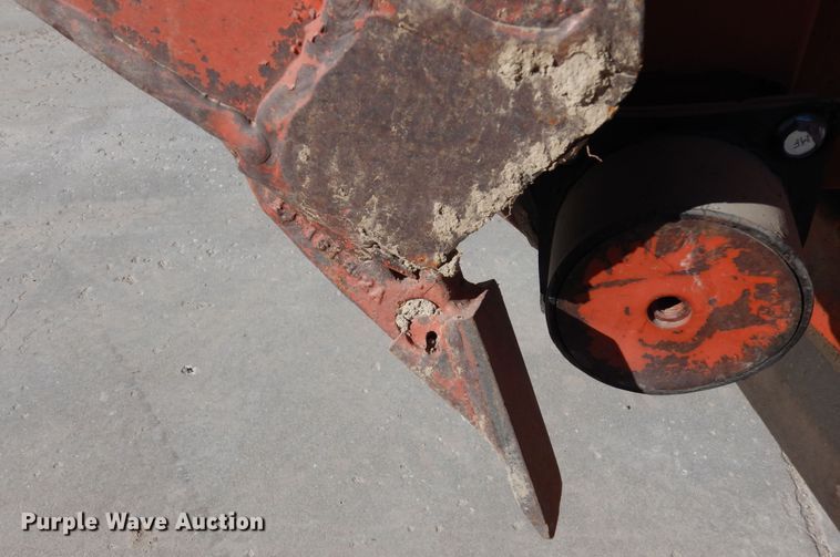 image for item DN6276 2000 Ditch Witch R40  trencher