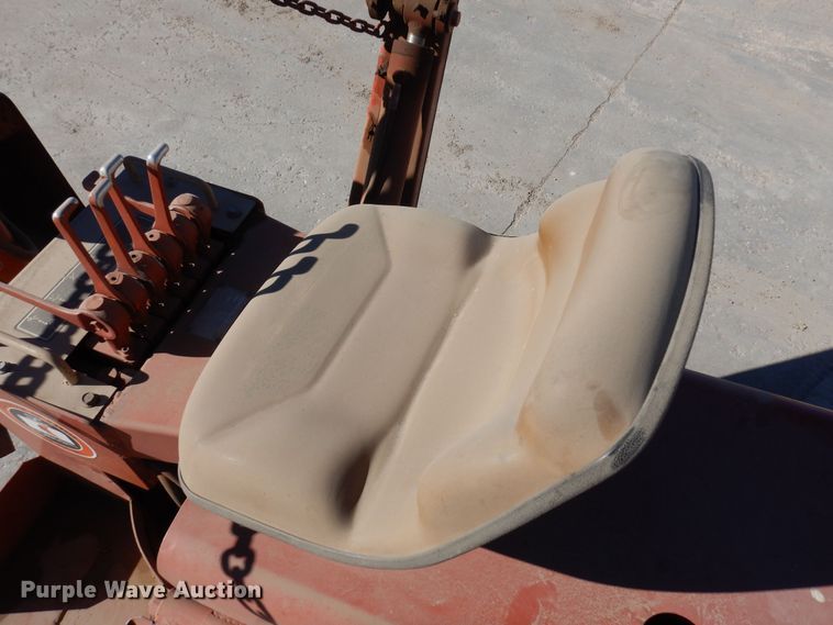 image for item DN6276 2000 Ditch Witch R40  trencher