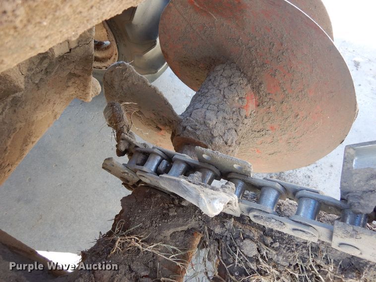 image for item DN6276 2000 Ditch Witch R40  trencher