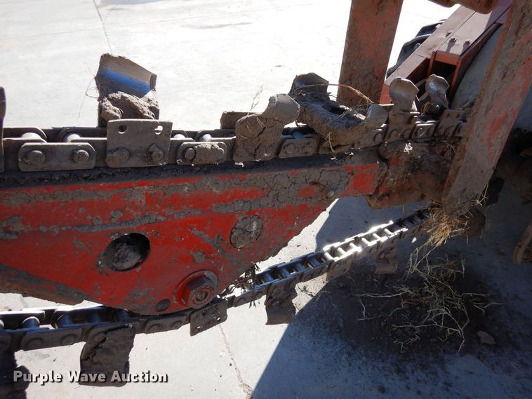 image for item DN6276 2000 Ditch Witch R40  trencher