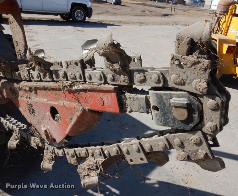 image for item DN6276 2000 Ditch Witch R40  trencher