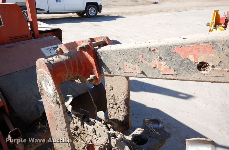 image for item DN6276 2000 Ditch Witch R40  trencher