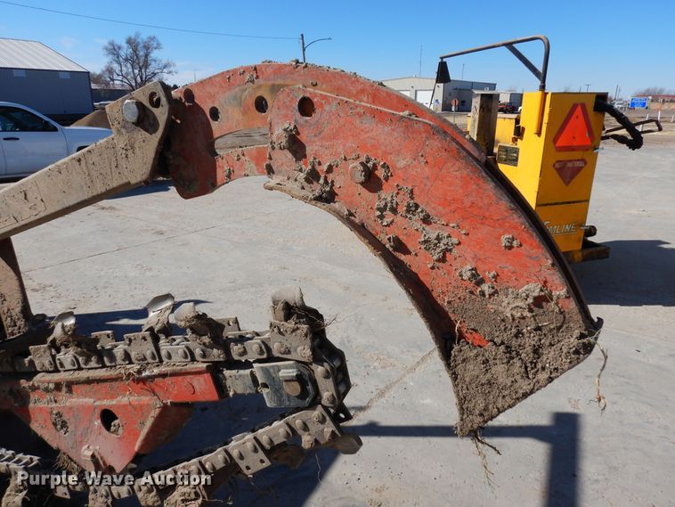 image for item DN6276 2000 Ditch Witch R40  trencher