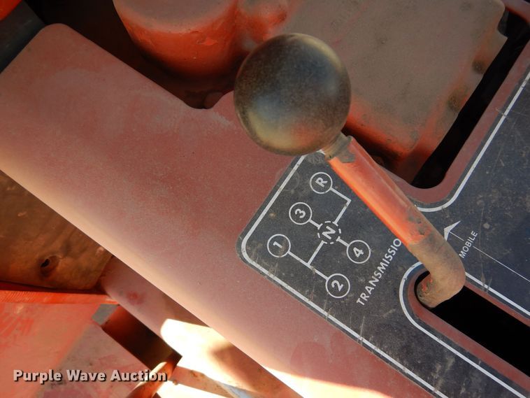 image for item DN6276 2000 Ditch Witch R40  trencher