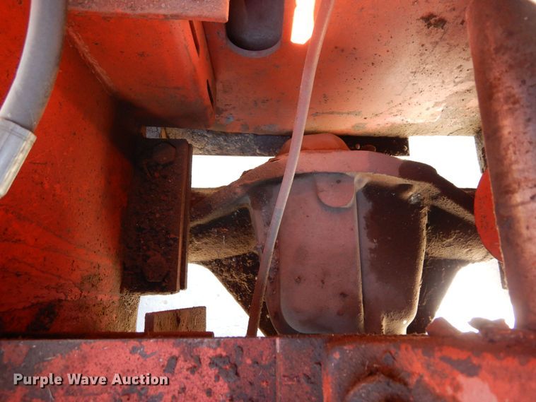 image for item DN6276 2000 Ditch Witch R40  trencher