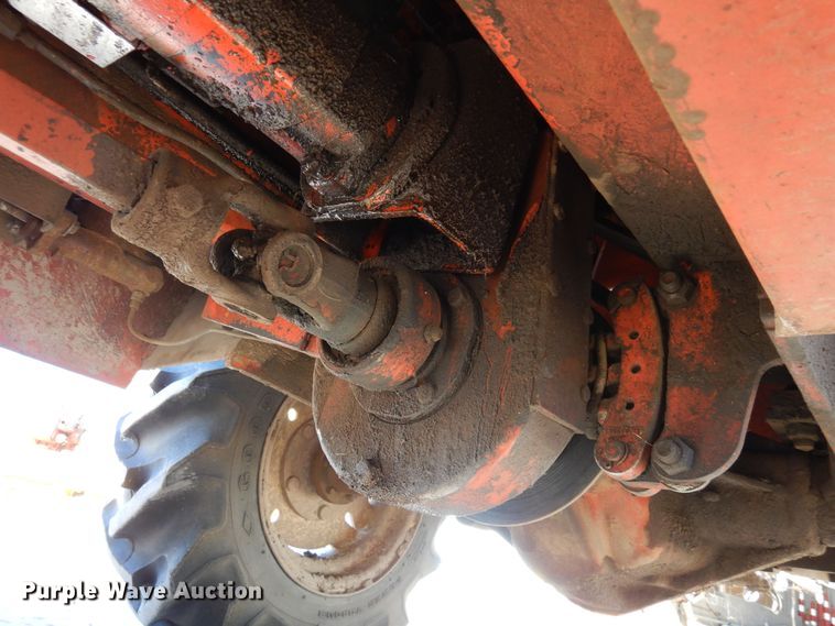 image for item DN6276 2000 Ditch Witch R40  trencher