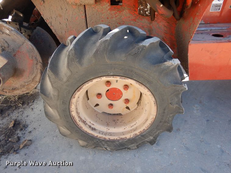 image for item DN6276 2000 Ditch Witch R40  trencher