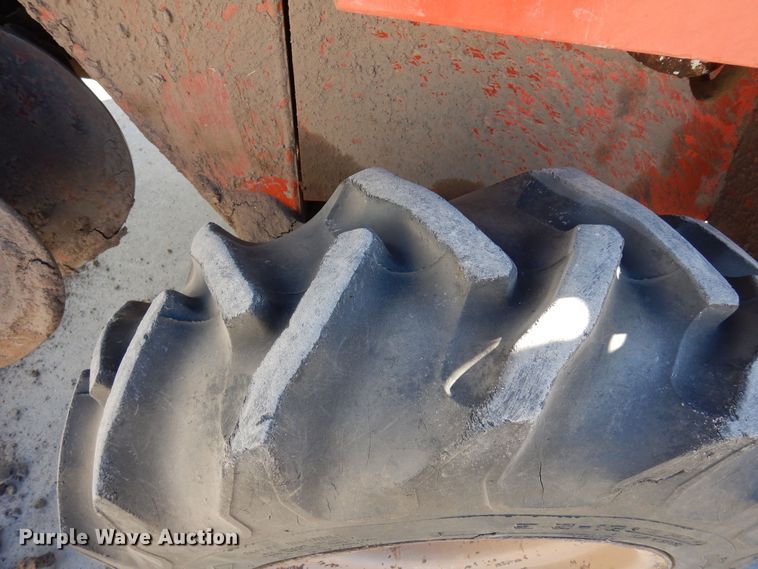 image for item DN6276 2000 Ditch Witch R40  trencher