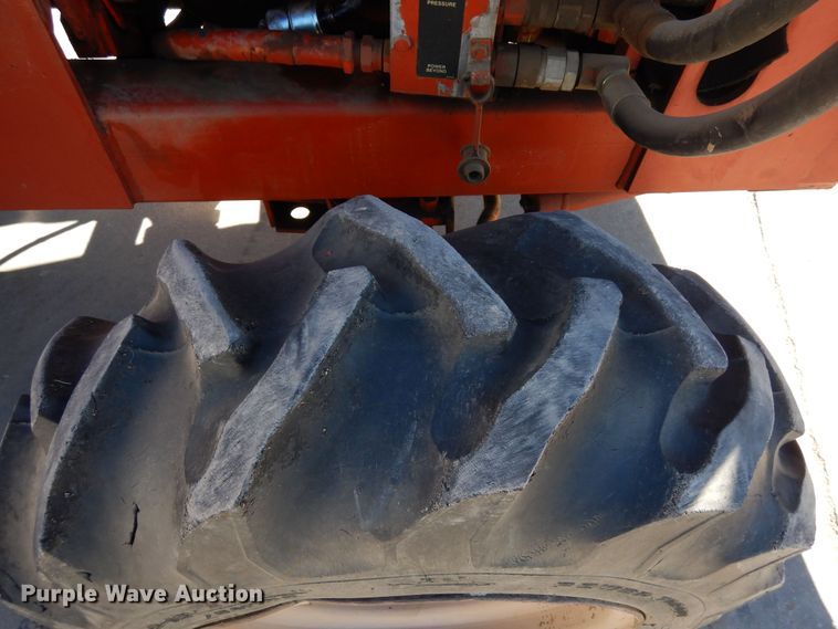 image for item DN6276 2000 Ditch Witch R40  trencher