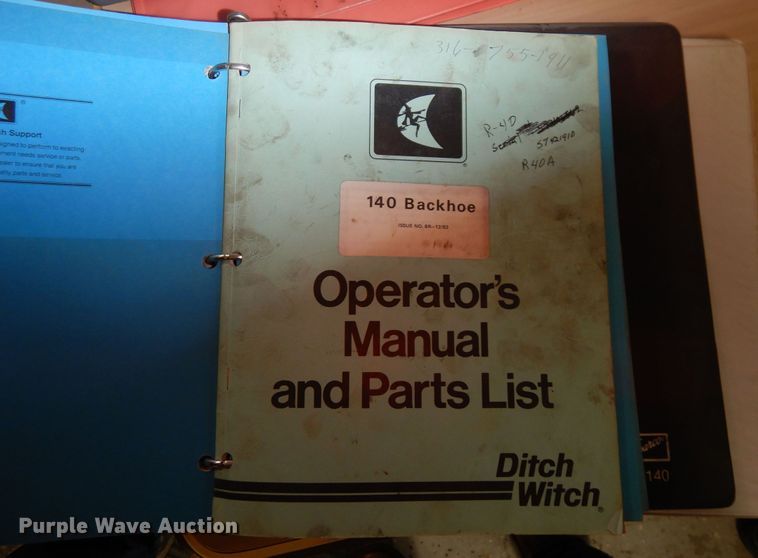 image for item DN6276 2000 Ditch Witch R40  trencher