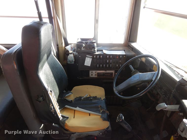 image for item DN6291 1997 International 3800  school bus