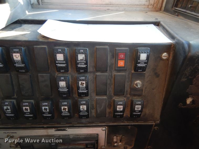 image for item DN6291 1997 International 3800  school bus