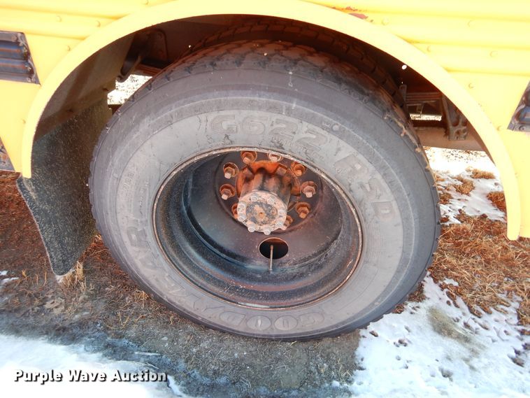 image for item DN6291 1997 International 3800  school bus