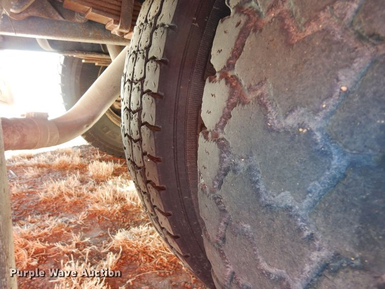 image for item DN6291 1997 International 3800  school bus