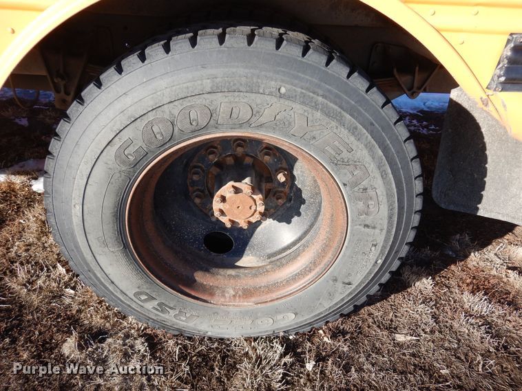 image for item DN6291 1997 International 3800  school bus