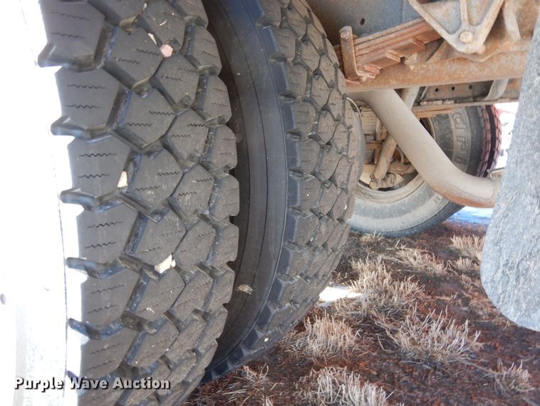 image for item DN6291 1997 International 3800  school bus