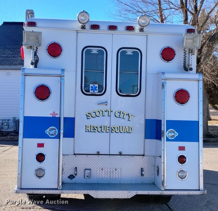 image for item DN6300 1989 Ford F450 Super Duty  rescue vehicle