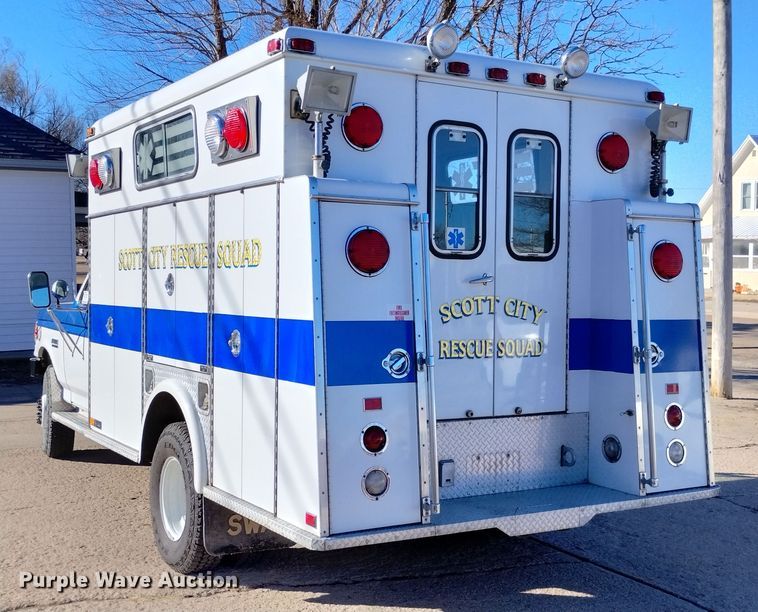 image for item DN6300 1989 Ford F450 Super Duty  rescue vehicle