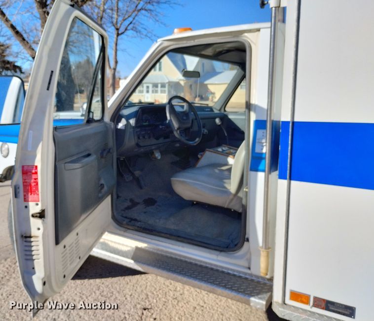 image for item DN6300 1989 Ford F450 Super Duty  rescue vehicle