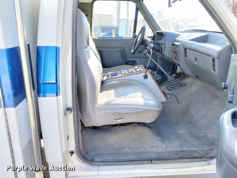 image for item DN6300 1989 Ford F450 Super Duty  rescue vehicle