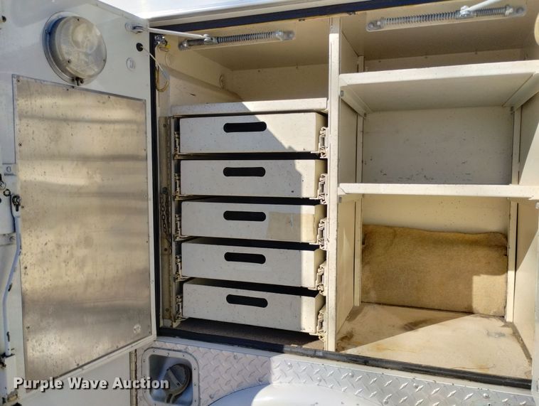 image for item DN6300 1989 Ford F450 Super Duty  rescue vehicle