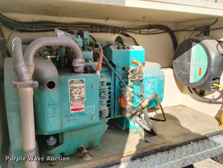 image for item DN6300 1989 Ford F450 Super Duty  rescue vehicle