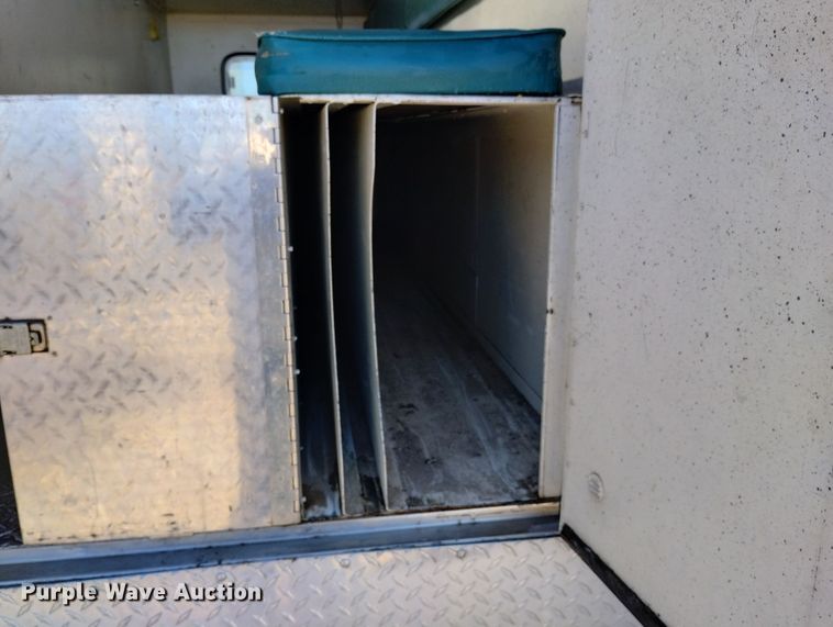 image for item DN6300 1989 Ford F450 Super Duty  rescue vehicle