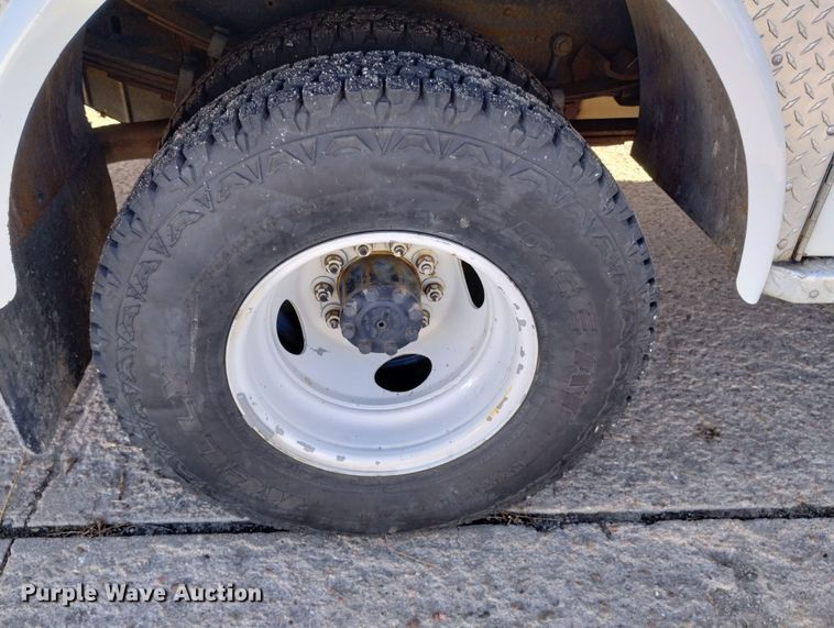 image for item DN6300 1989 Ford F450 Super Duty  rescue vehicle