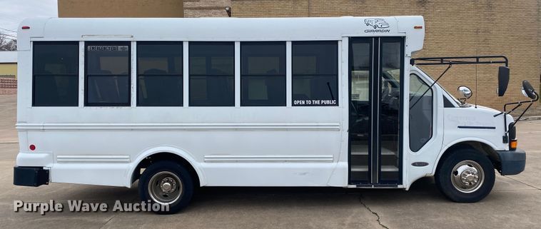 image for item DN8205 2005 Chevrolet Express  shuttle bus