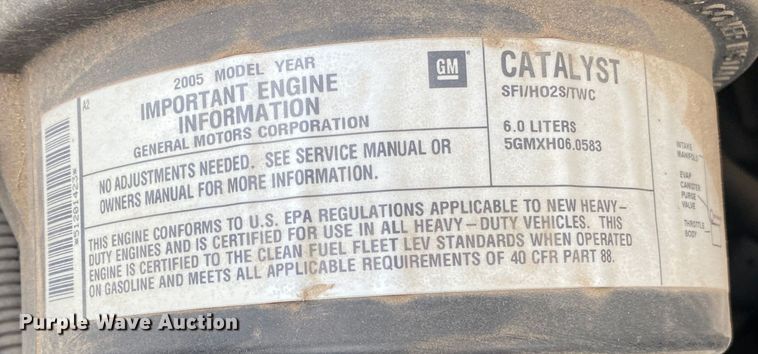 image for item DN8206 2005 Chevrolet Express  shuttle bus