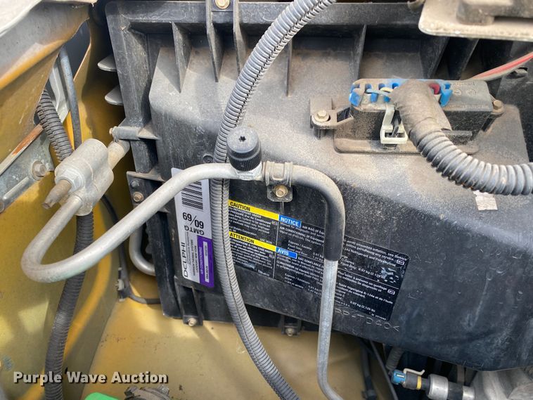 image for item DN8207 2005 Chevrolet Express  shuttle bus