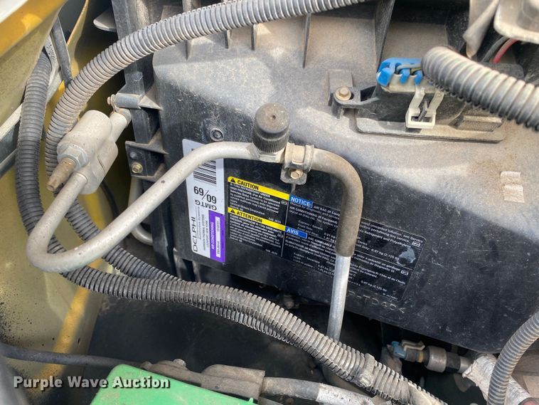 image for item DN8208 2005 Chevrolet Express  shuttle bus