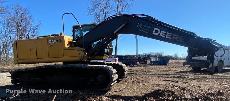 image for item DN8237 2008 John Deere 200DLC  excavator