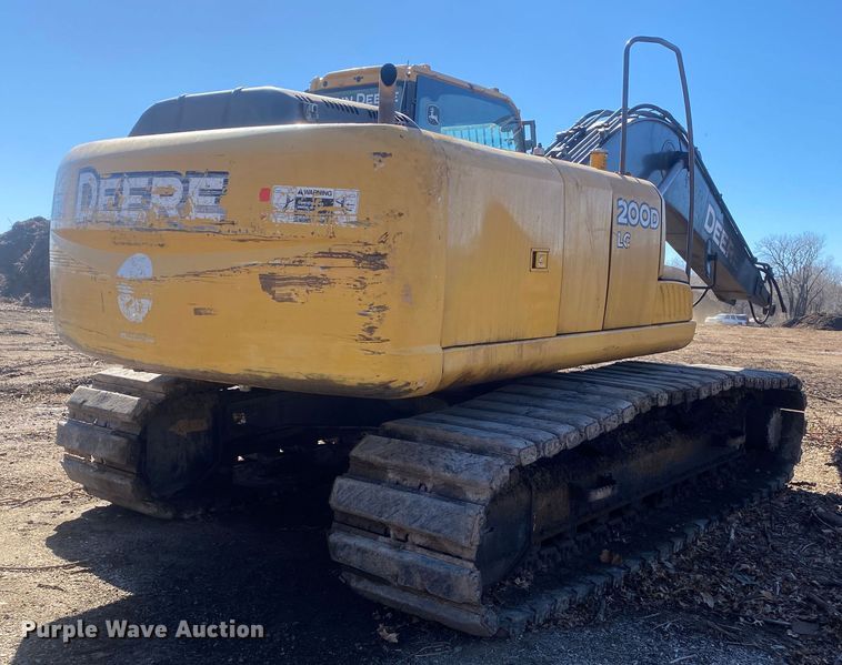 image for item DN8237 2008 John Deere 200DLC  excavator