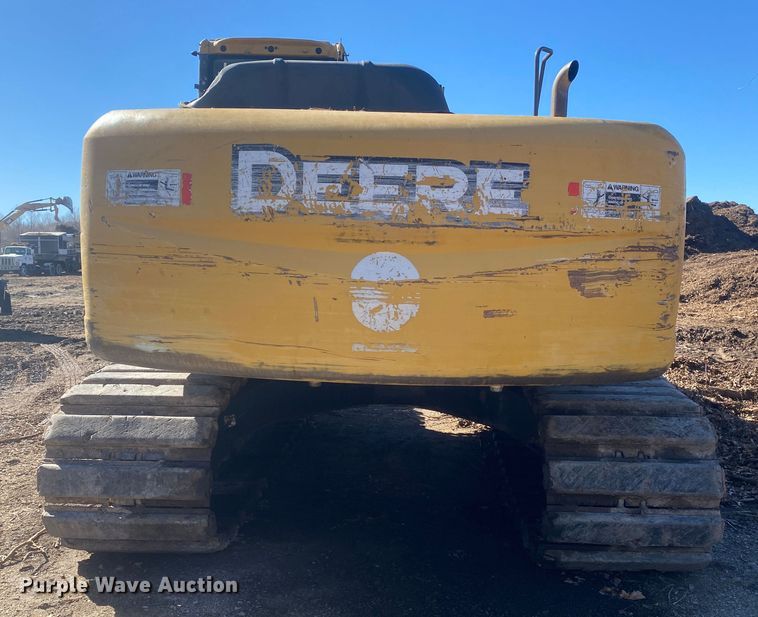 image for item DN8237 2008 John Deere 200DLC  excavator