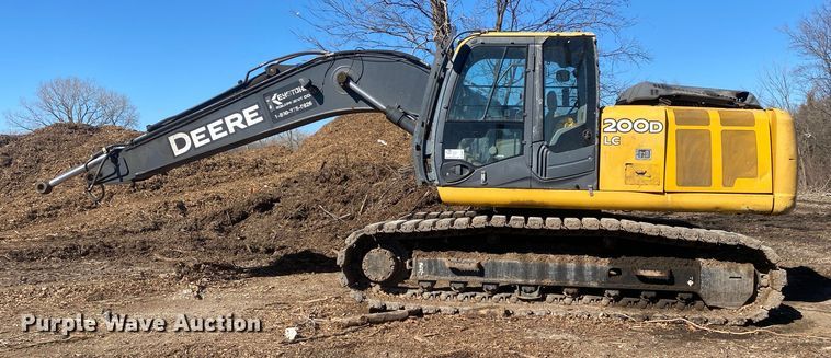 image for item DN8237 2008 John Deere 200DLC  excavator