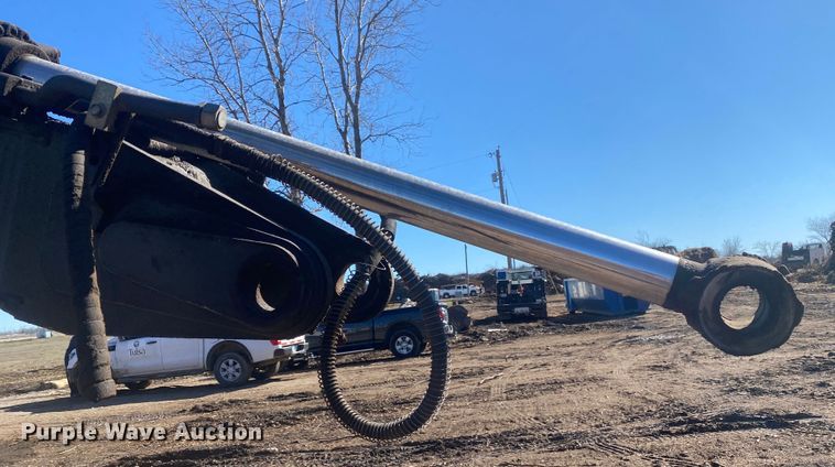 image for item DN8237 2008 John Deere 200DLC  excavator