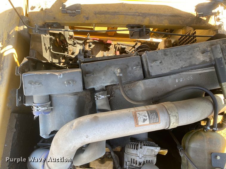 image for item DN8237 2008 John Deere 200DLC  excavator