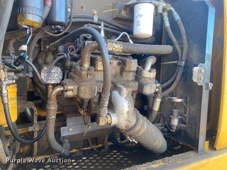 image for item DN8237 2008 John Deere 200DLC  excavator