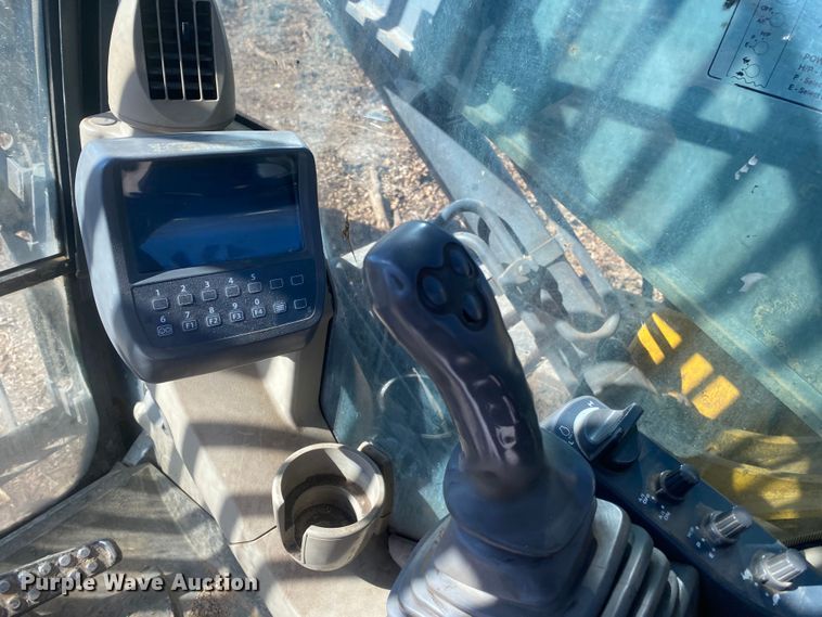 image for item DN8237 2008 John Deere 200DLC  excavator