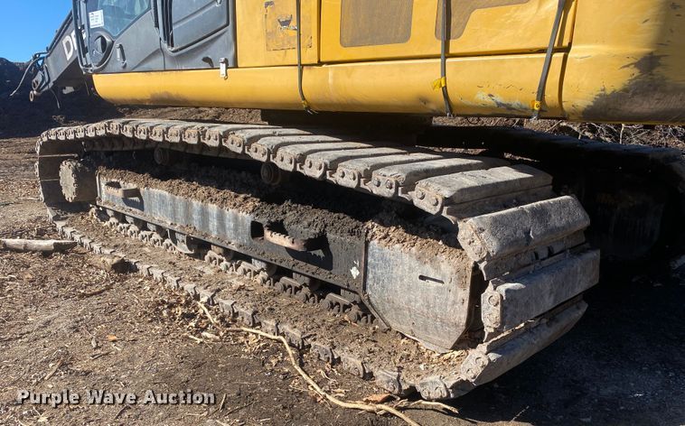 image for item DN8237 2008 John Deere 200DLC  excavator