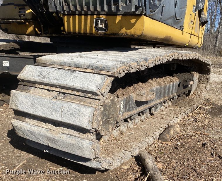 image for item DN8237 2008 John Deere 200DLC  excavator