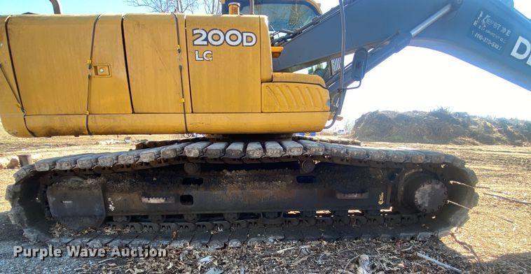 image for item DN8237 2008 John Deere 200DLC  excavator