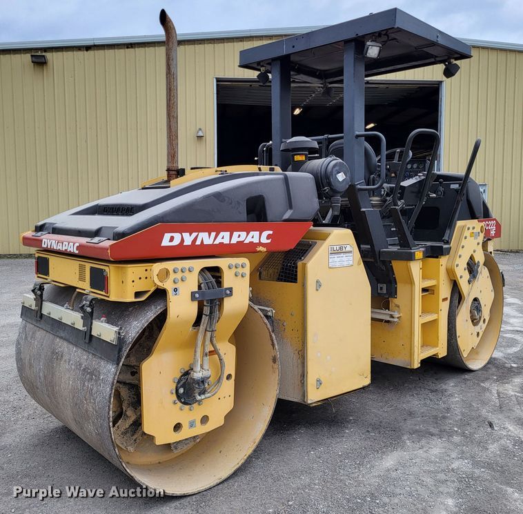 image for item DO3585 Dynapac CC222HF  double drum vibratory roller