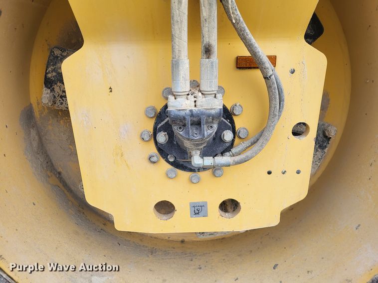 image for item DO3585 Dynapac CC222HF  double drum vibratory roller