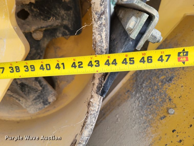 image for item DO3585 Dynapac CC222HF  double drum vibratory roller