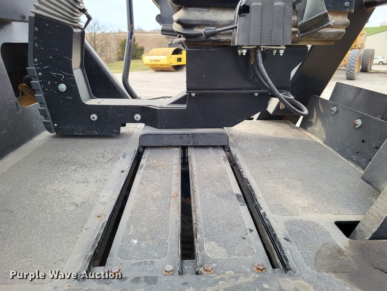 image for item DO3585 Dynapac CC222HF  double drum vibratory roller