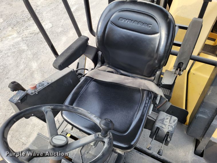 image for item DO3585 Dynapac CC222HF  double drum vibratory roller